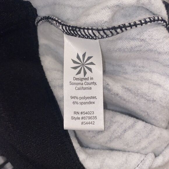 Athleta Mini Skirt Women's Size Small Chevron A-line Golf Black Gray Fleece Line - Picture 7 of 8